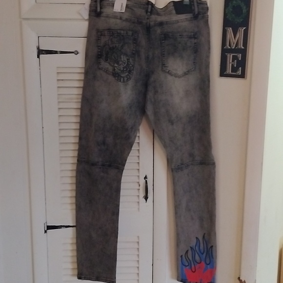 Stylish Gray Graphic Men's Jeans - Picture 3 of 3